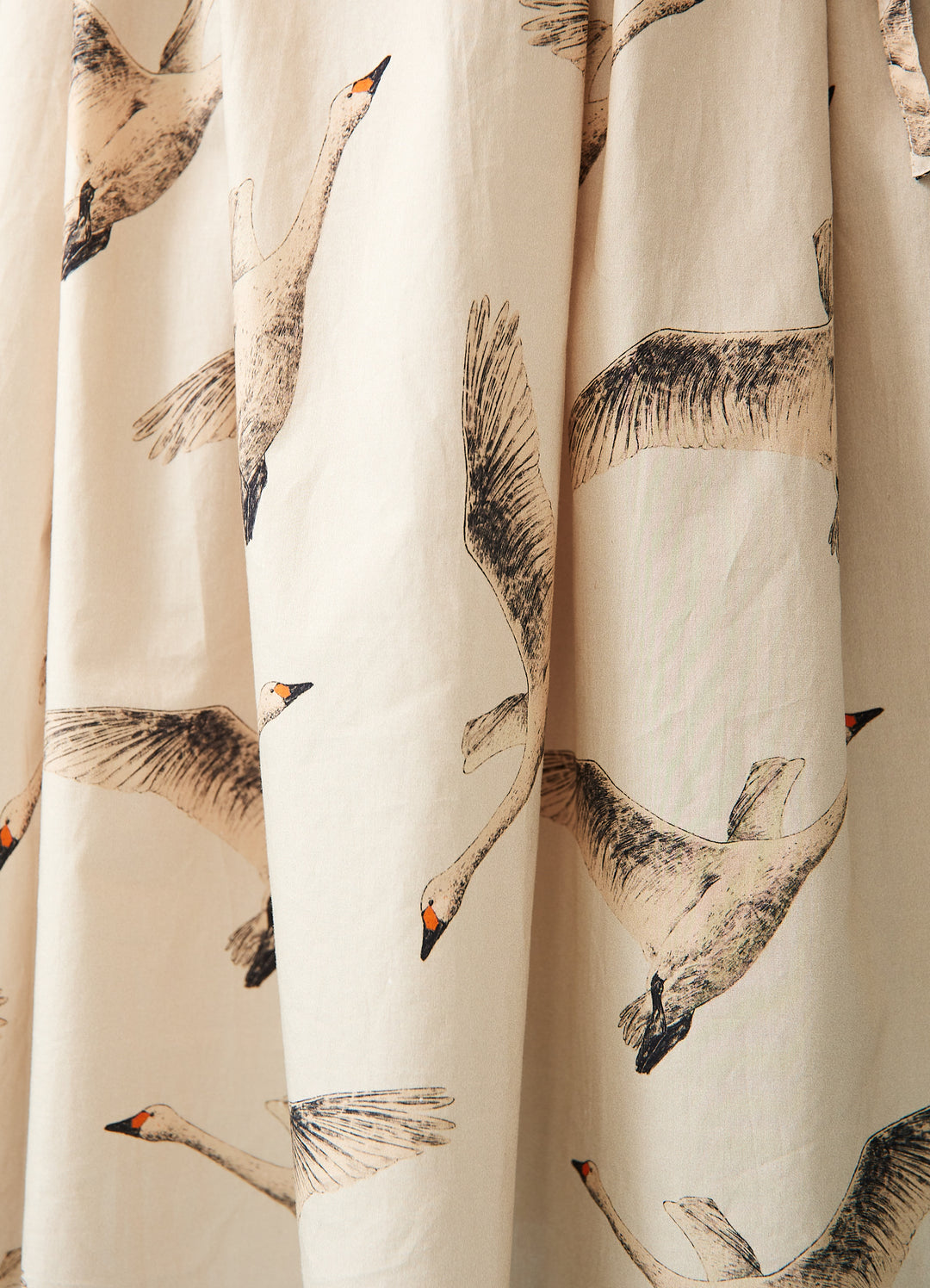 The Ellinor dress - Beige with swans