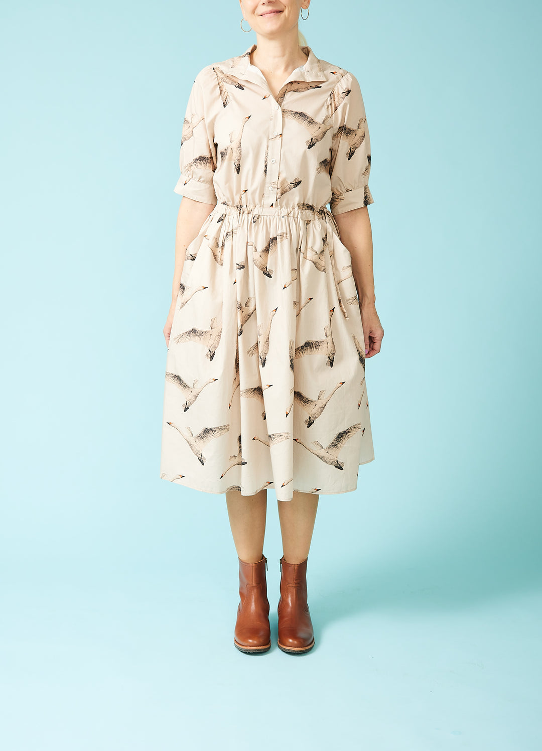 Ellinor kjolen - Beige med svaner