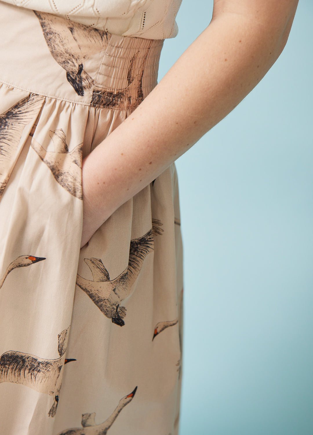Mette skirt - beige with swans