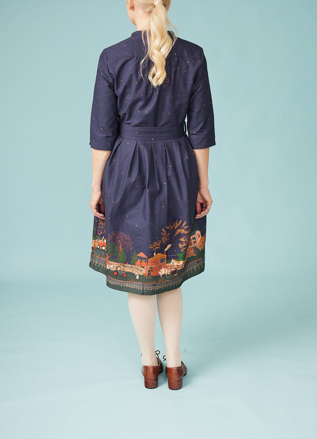 Cynthia skjortekjole - Farmyard Indigo Dress