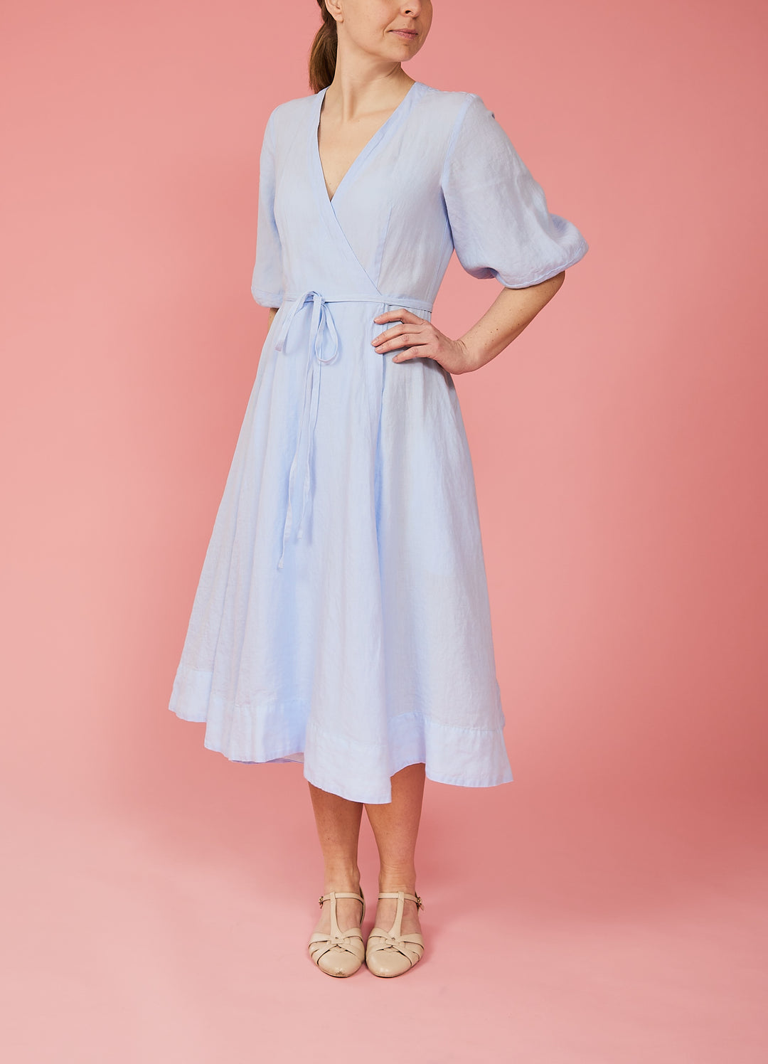 Light blue wrap dress 100% linen | Son de flor | Buy online Dress the bird Light blue wrap dress 100% linen | Son de flor | Buy online Dress the bird