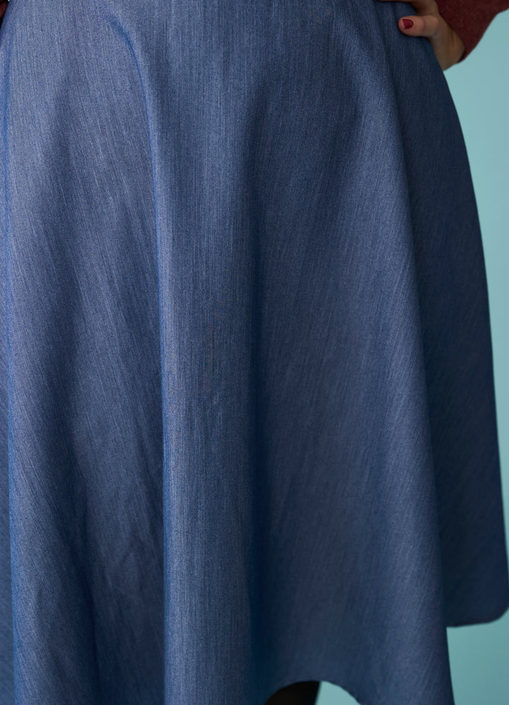 Højtaljet A-line nederdel - lyseblå chambray