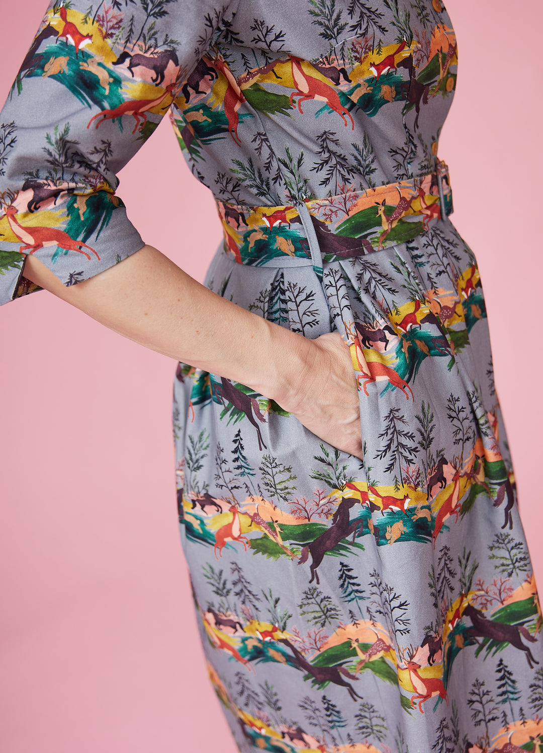 Cynthia skjortekjole - eggshell leaping deer