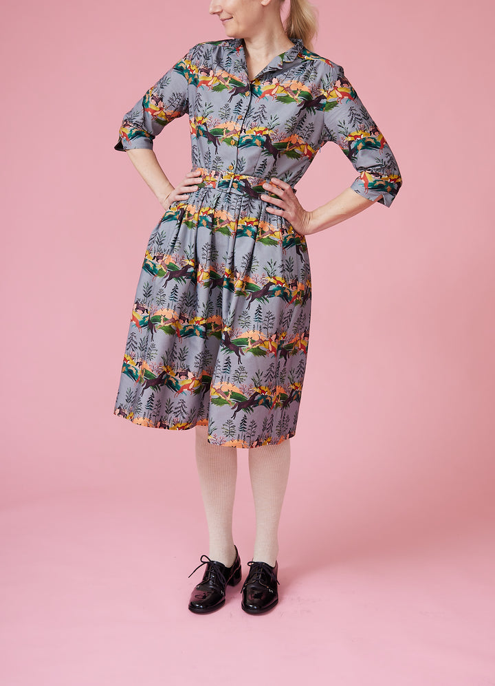 Cynthia skjortekjole - eggshell leaping deer