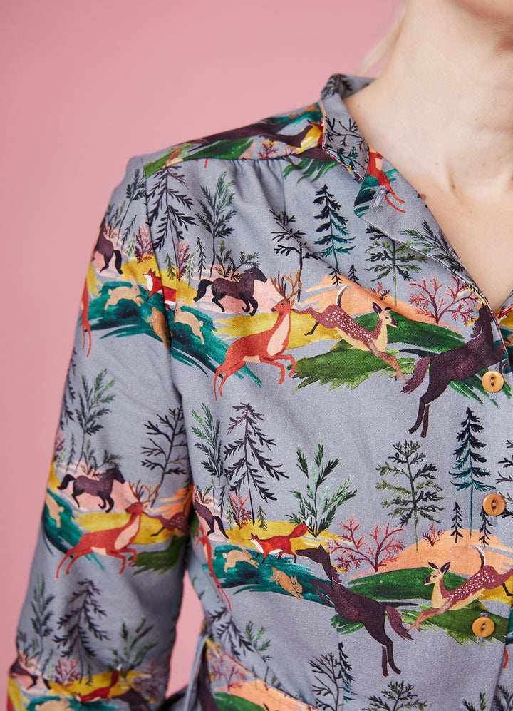 Cynthia skjortekjole - eggshell leaping deer