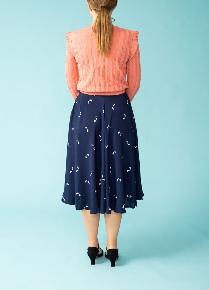 Swing skirt with white buttons - navy/white dogs